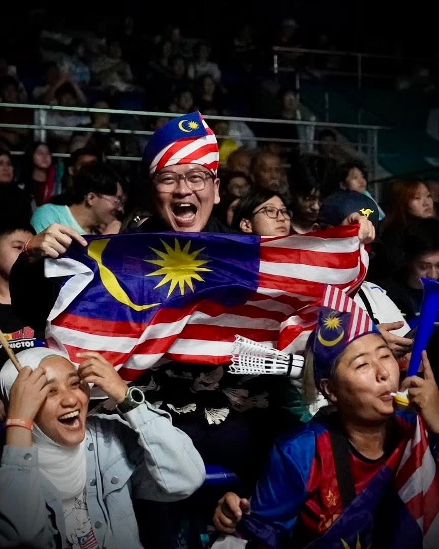 AhJo Badminton Moment